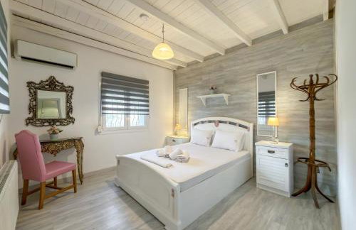 Stone Haven & Garden near the Sea - Foto 1