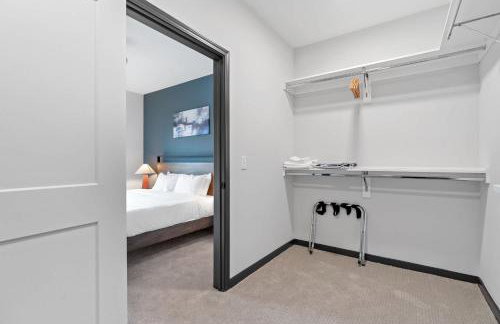 CozySuites Mass with parking lounge & roof deck #31 - Foto 13