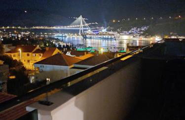 Apartments Mak & Lux - sea & sunset top view - Photo 33