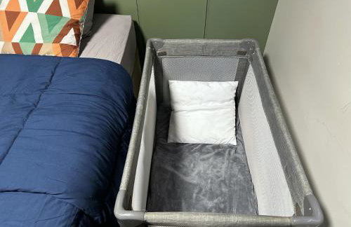 Apê térreo sem escada com Ar Cond, WiFi e banheira! - Foto 9