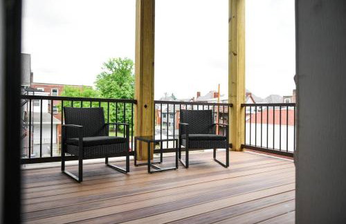 FREE Parking, Netflix in East Liberty By Parks and Uni - Foto 41