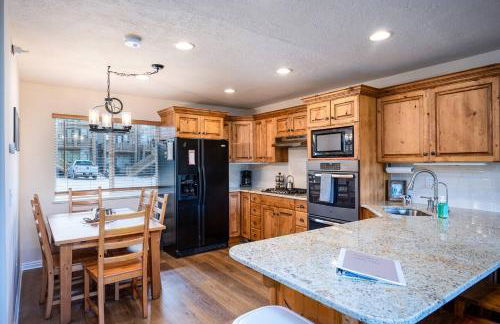 Cozy Comfy Condo MH107 Near Powder Mtn Hot Tub - Foto 9