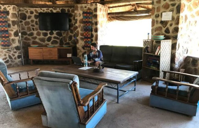 Charming Bush Chalet 1 on This World Renowned Eco Site 40 Minutes From Vic Falls Fully Catered Stay - 1975 - Foto 15