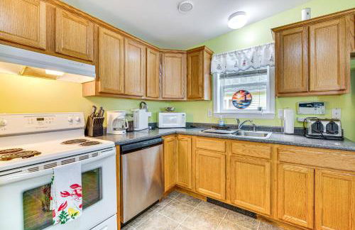 1 Mi to Beach Cottage with Pool Access in Wells - Foto 12