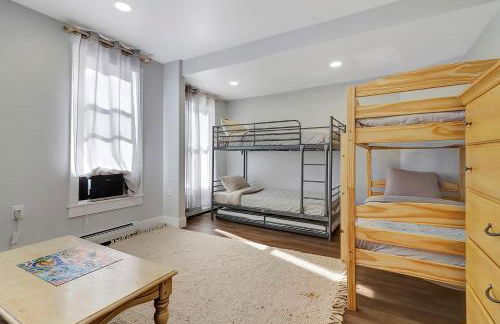 Spacious Central 4BR, Ski & Bike - Photo 16