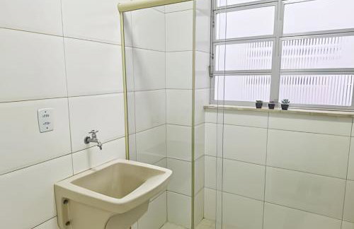 Varanda ensolarada a alguns passos do mar - Foto 36