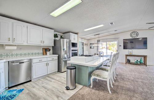 Boat Dock and Porch Riverfront Retreat in Homosassa - Photo 26