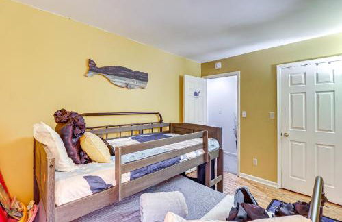 Spacious Trappe Getaway with Outdoor Pool and Gazebo! - Foto 27