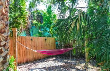 Luxurious Bohemian Bungalow in Lincolnville - Mins from Downtown! - Photo 34