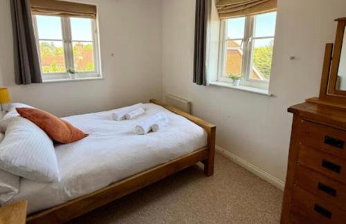 Gt. Marlow TownHouse- Families, Pets & Contractors - Photo 10