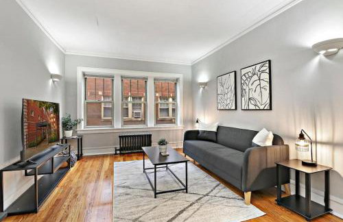 Charming 1BR Unit Close to Vibrant Shops & Dining - Montrose 1B - Foto 1