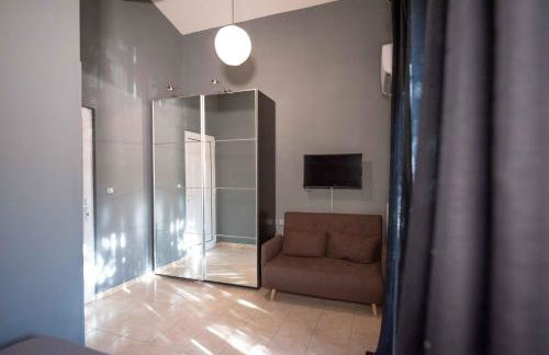 Dana's Luxury Maisonette - Photo 55