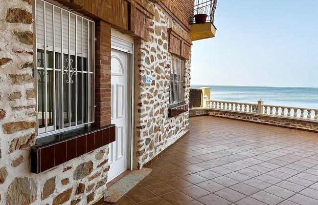 Beachfront Apartment With Patio & Private Terrace - Foto 33