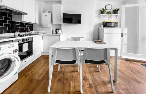 Beautiful 2 bed apartment in central London - Photo 31