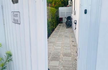 CasaMia Private Studio Near Wynwood & Design District w Free Parking & Bikes - Photo 14