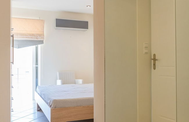 Bright & Spacious two-floor Family Garden Home - Foto 26