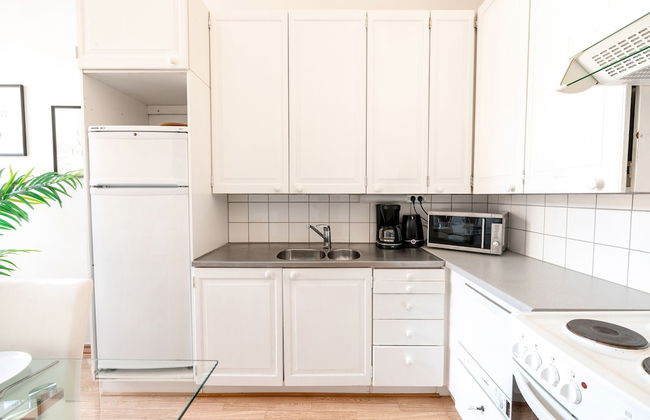 2ndhomes Spacious & Cozy 1BR Home - Photo 10