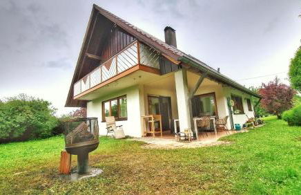 Traumhaus im Grünen - Foto 1