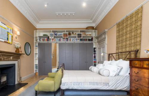 Luxury Wood panelled West End GF Flat - Foto 8