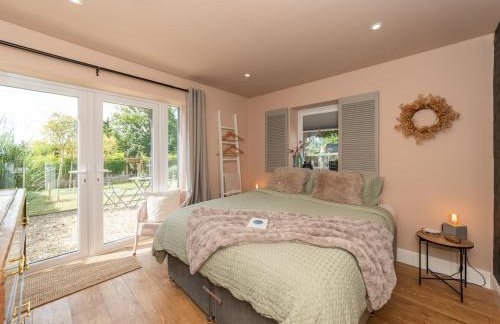 The Lodge - Elegant Comfort in a Peaceful Setting - Photo 1