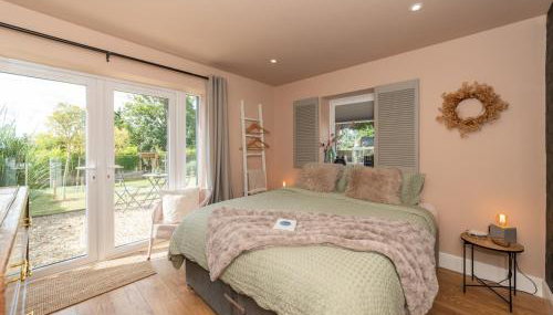 The Lodge - Elegant Comfort in a Peaceful Setting - Foto 1, Other