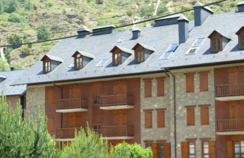 Apartamentos wifi Baqueira & Aigüestortes con jardín privado - Photo 17