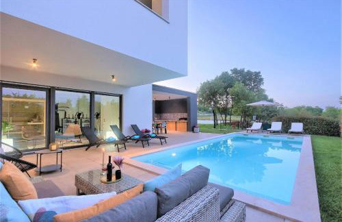 Luxury Villa Hedone with heated pool, welness and playground - Photo 8