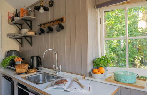 Old Mill Lodge by Huluki Sussex Stays - Foto 14