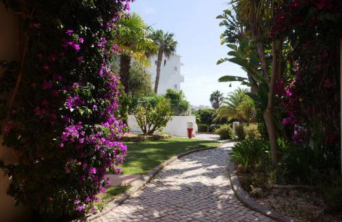Spacious Apartment near Porto de Mos Beach, Lagos. - Photo 3