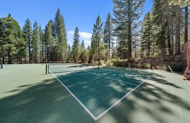 Enjoy Forest Views Retreat at Kingswood Village! - Photo 20