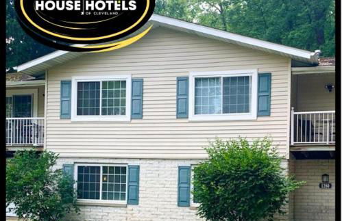 The House Hotels - 4 Beds, huge yard, secluded, and central! - Foto 2