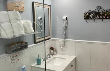 Lovely rental unit with independent entrance apt # 1 - Foto 7