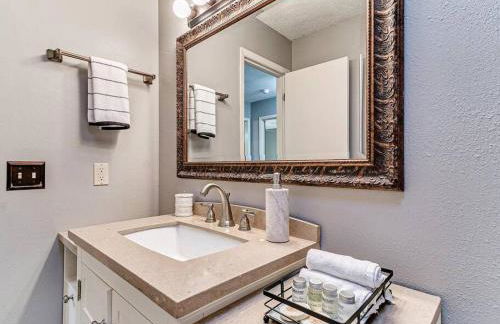 Parkside Getaway- Spacious Six Bedroom Home for Families & Friends - Foto 22