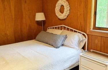 Cozy Cabin on Wooded Property - Foto 16