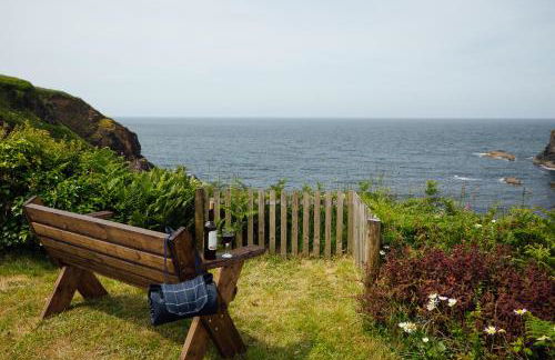 Cliff-top Cottage on Coast Path w/Panoramic Views - Photo 51