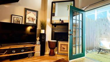 HiFi Sound & Comfort - Uptown Dallas / 2-story loft - Foto 2