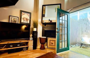 HiFi Sound & Comfort - Uptown Dallas / 2-story loft - Foto 2