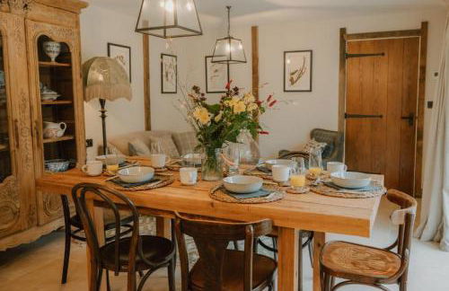 The Carriage House by Birch Stays - Photo 59