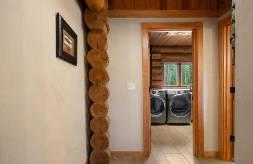 Riverside Retreat - Photo 24