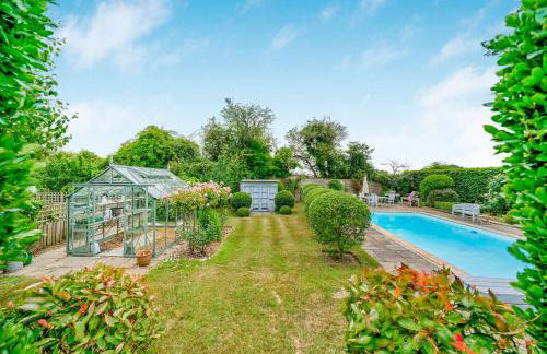 House & Annexe Sleeps 18 Heated Pool - Photo 2