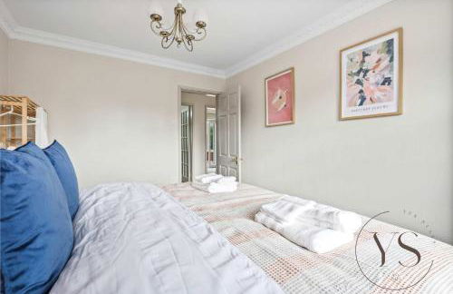 Spacious 6BR Villa in 32 Le More Birmingham with 7 Beds and Free Onsite Parking - Foto 68