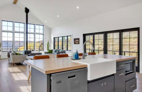 Magnificent Chalet Sweeping Views and Hot Tub - Foto 32