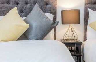 Stylish Victorian 3 Bed House Huge Garden/Parking - Foto 18