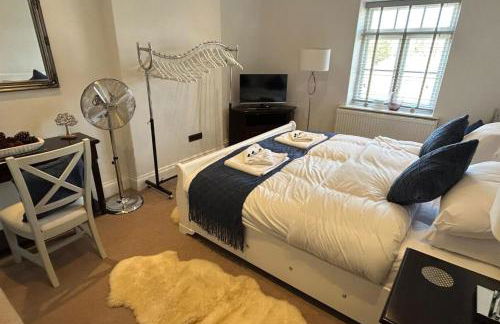 Farmhouse - Sleeps 6 - Near Alton Towers Peak Dist - Foto 3