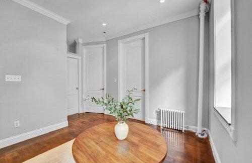 Gramercy Apartment - 3BR 2BA Modern Central - Foto 48