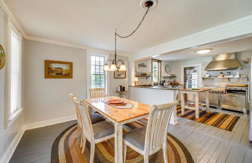 Spacious Vintage Gem with Sunroom in Manistee! - Foto 14