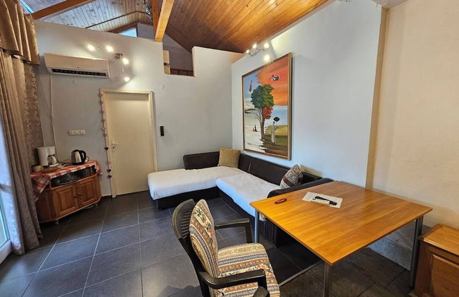 Galeria In The Garden - Photo 23