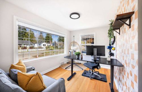 Modern 2BR Retreat w Maple Leaf UW&Park - Foto 29