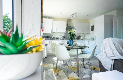 Premium Central 2 Bedroom Apartment Near Station with 2 Parking Spaces - Foto 4