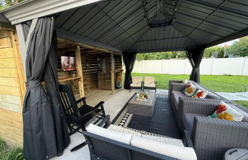 Ground-level bed bath house1mi to the beach sleep8 - Foto 2